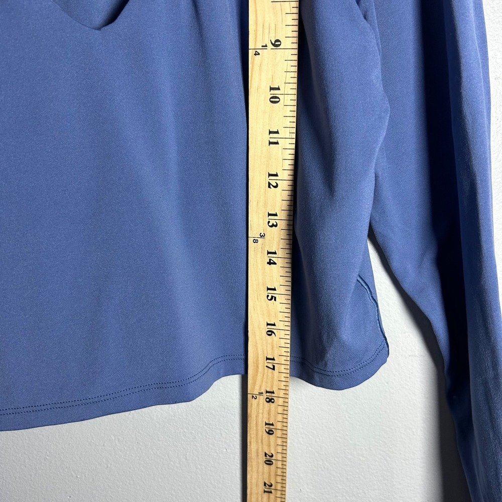 OFFLINE by Aerie Real Me Long Sleeve V-Neck Crop Top Blue XL Built-in Bra - Picture 6 of 6